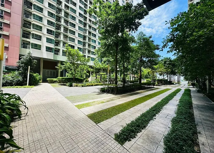 Riverside 1br With Pool Gym Near Boat Taxi