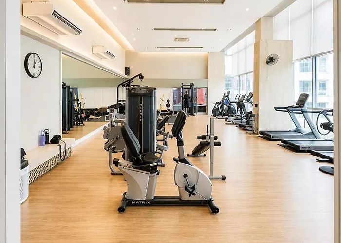 Riverside 1br With Pool Gym Near Boat Taxi Бангкок